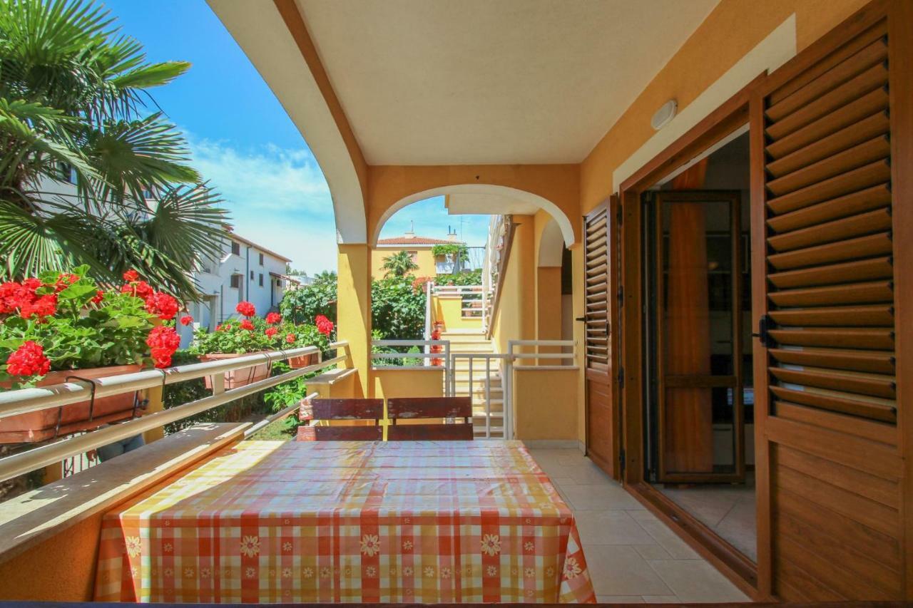 Alenka Orange Apartment Novigrad  Exterior photo