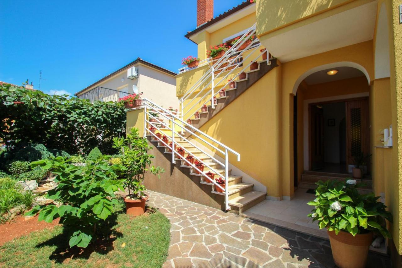 Alenka Orange Apartment Novigrad  Exterior photo