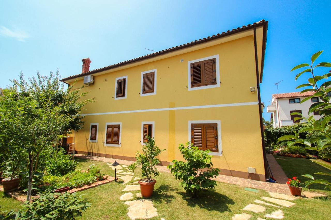 Alenka Orange Apartment Novigrad  Exterior photo